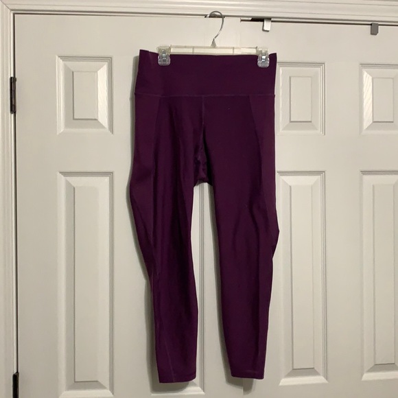 Old Navy Pants - Old Navy Go-Dry Leggings